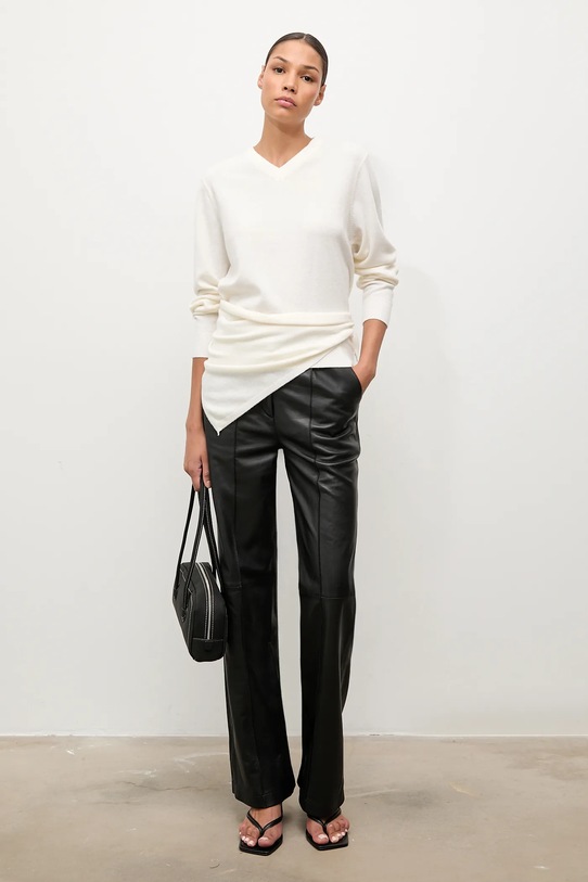 Answear.LAB sweter wełniany szpic beżowy WA25-SWD029