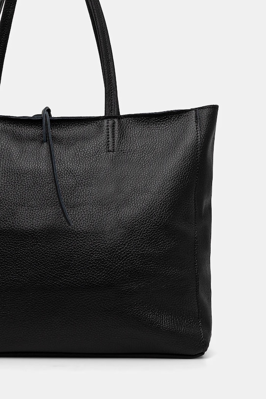 Akcesoria Answear Lab torebka skórzana 755.hak czarny