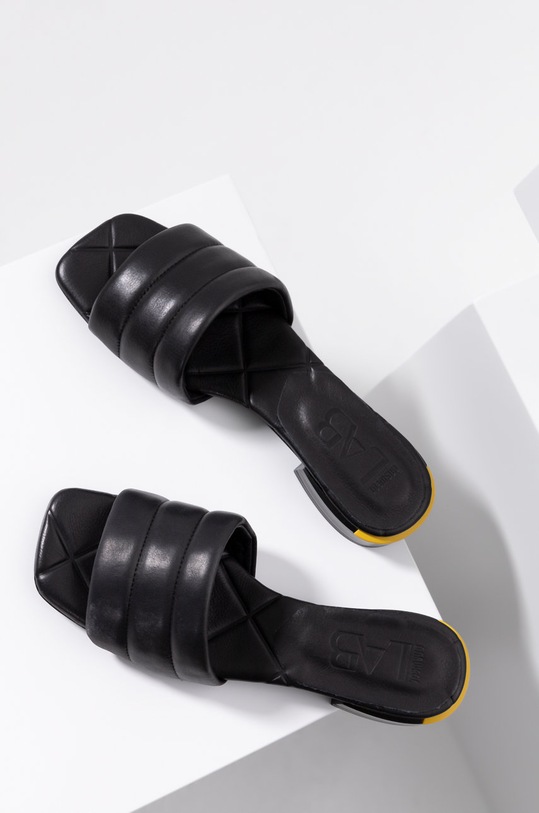Answear Lab slapi de piele piele negru 674.78.570.DB
