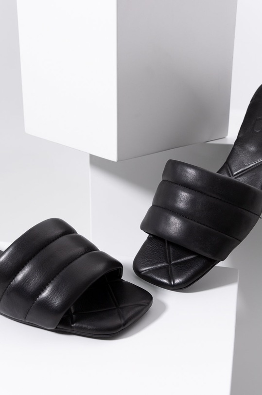 Answear Lab slapi de piele 674.78.570.DB negru WS22