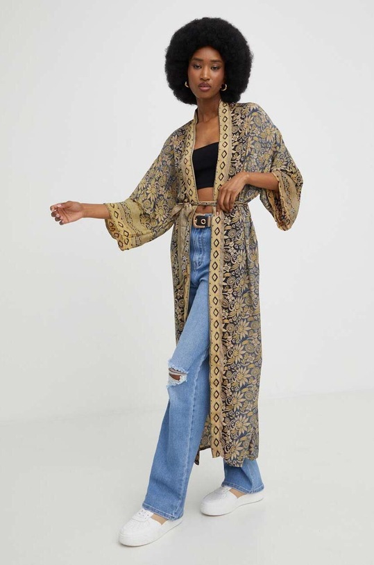 Answear Lab kimono jedwabne tkanina czarny D6.WK