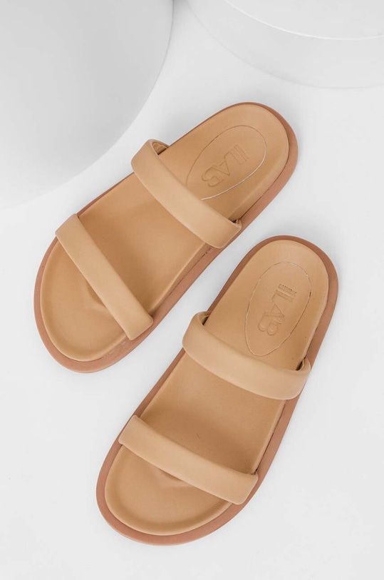 Δερμάτινες παντόφλες Answear.LAB 2020.114 μπεζ WS23