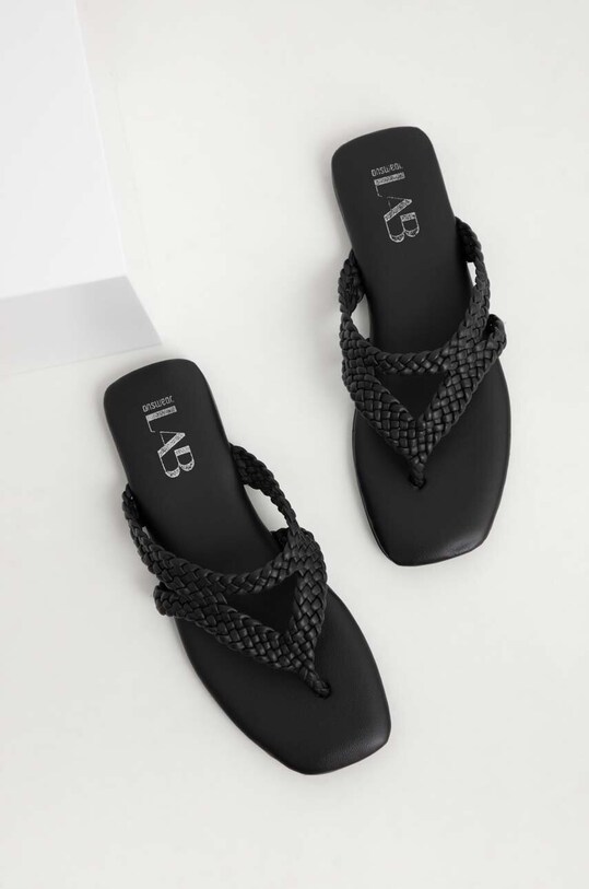 Взуття Шкіряні в'єтнамки Answear Lab SC6671.DB чорний