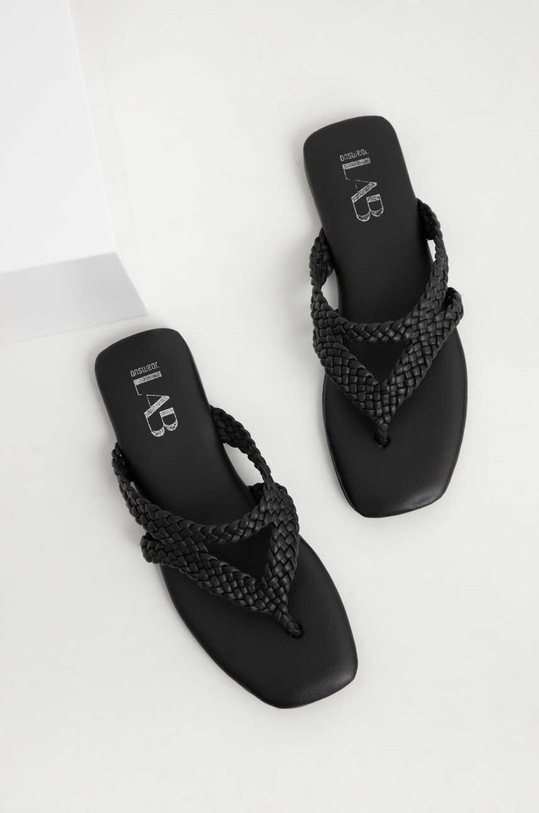 Обувь Кожаные вьетнамки Answear.LAB SC6671.DB чёрный