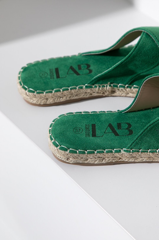 Obuwie Answear Lab klapki X kolekcja limitowana BE SHERO TXE.004.2 zielony