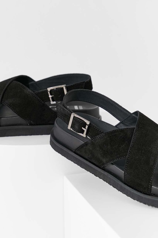 Answear Lab sandały zamszowe czarny 8861.AT