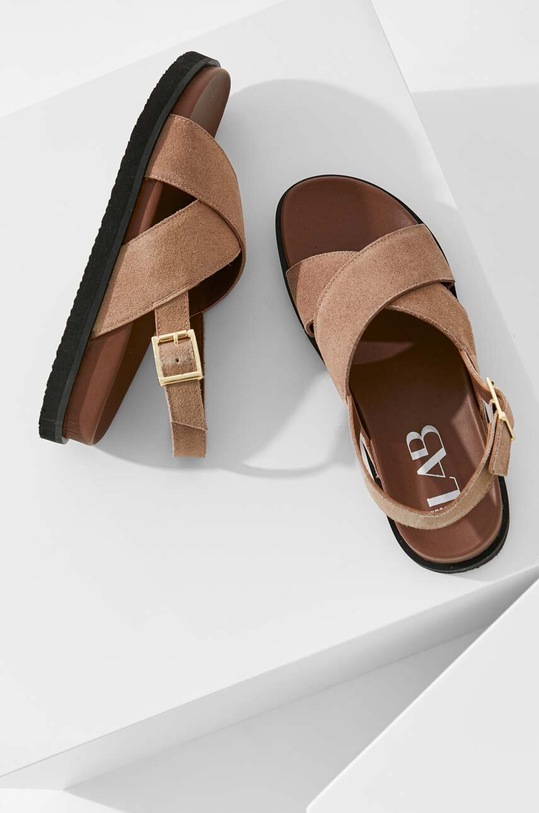 Answear Lab sandały zamszowe płaski beżowy 8861.1.AT