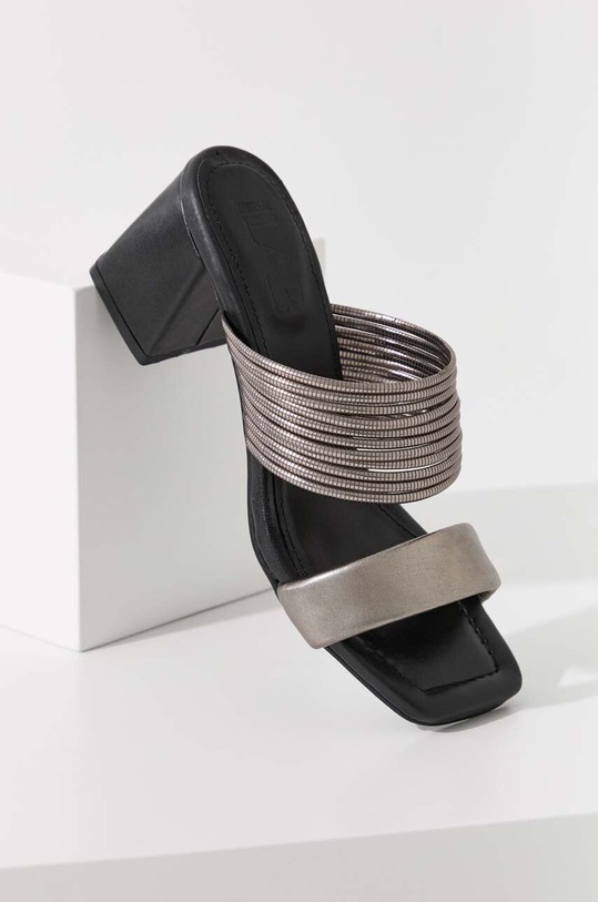 Answear Lab klapki skórzane 5-8 cm srebrny 220293.DB