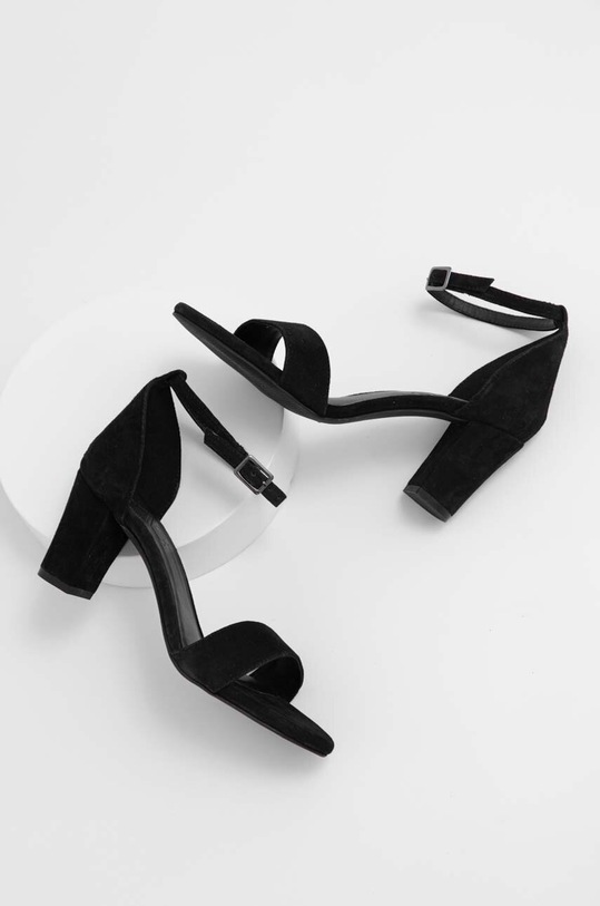 Замшевые сандалии Answear.LAB 527.DB чёрный WS23