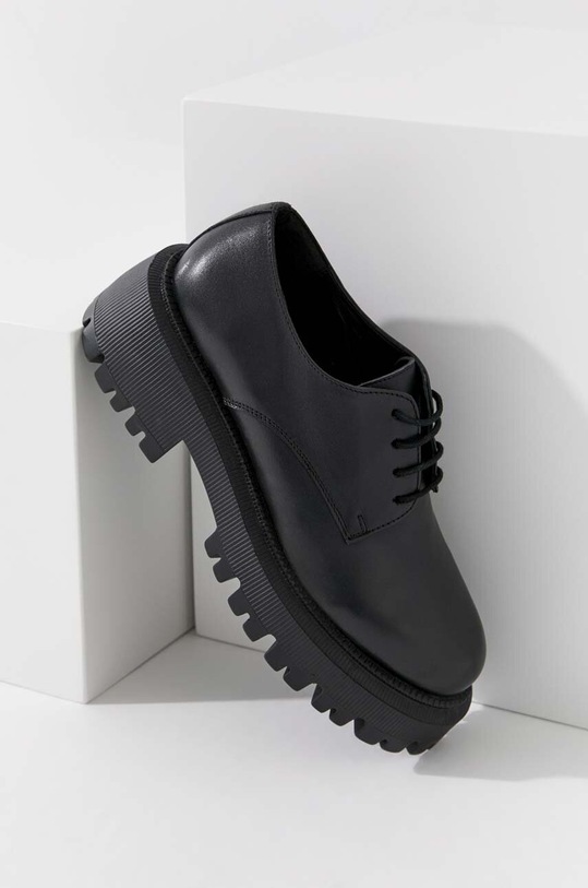 Шкіряні туфлі Answear Lab SV.21480.DB чорний WS23