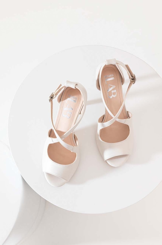 Obuwie Answear Lab sandały SK429.1.DB beżowy