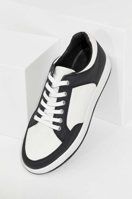 Answear Lab sneakersy skórzane płaska czarny 220363.DB