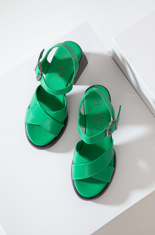 Obuwie Answear Lab sandały skórzane X kolekcja limitowana BE SHERO 101.2175.89.AT zielony