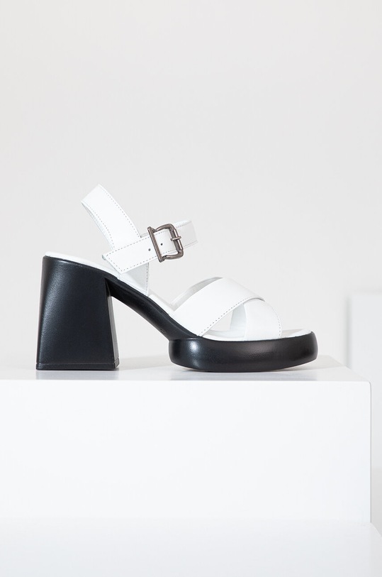 Answear.LAB sandali in pelle 101.2175.978.AT bianco WS23