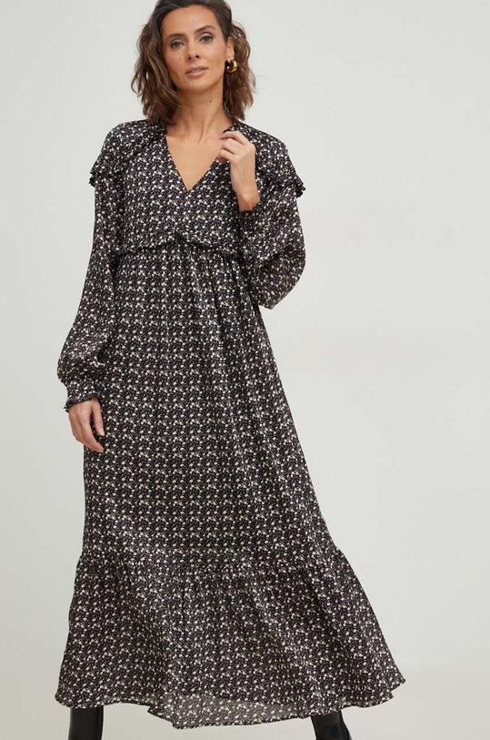 Answear Lab sukienka casual czarny WS23.SUD120