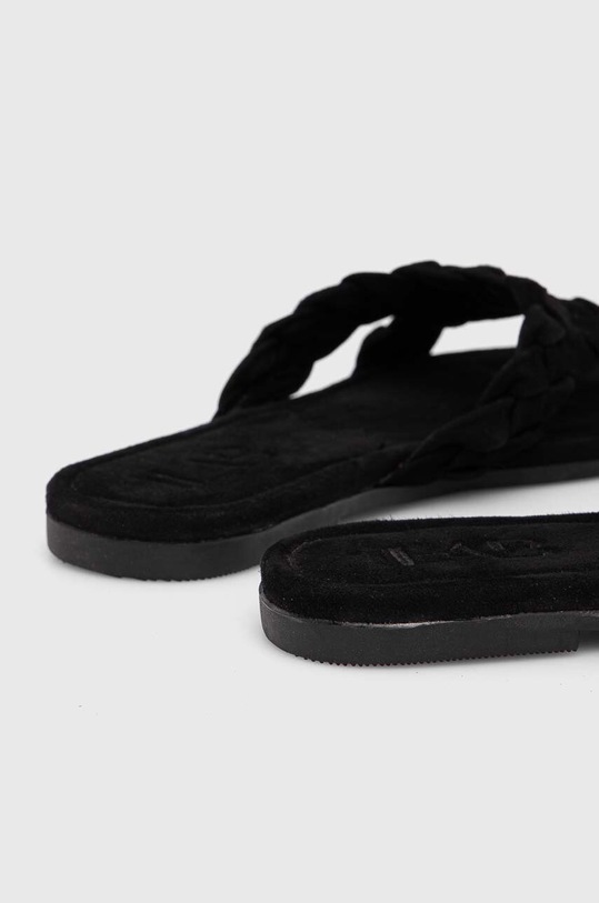 Obuwie Answear.LAB klapki zamszowe SC4070.indb czarny