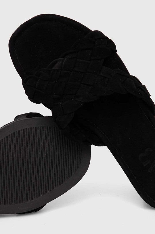 Answear.LAB klapki zamszowe SC4070.indb czarny