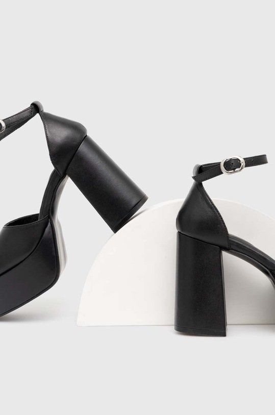 Answear Lab czółenka skórzane czarny AL237.113.5153.indb