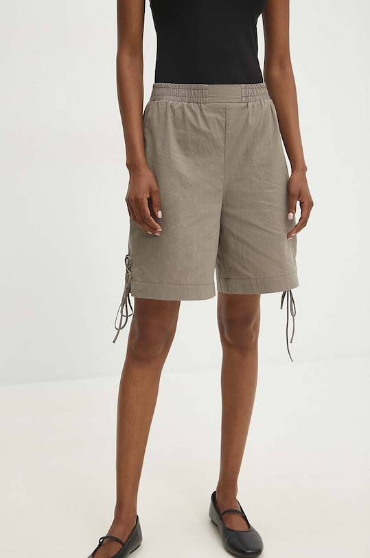 Answear Lab pantaloni scurti din bumbac verde WS24.SZD121