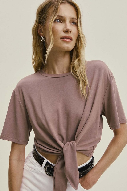 Answear Lab t-shirt z elastanem brązowy WS24.TSD007