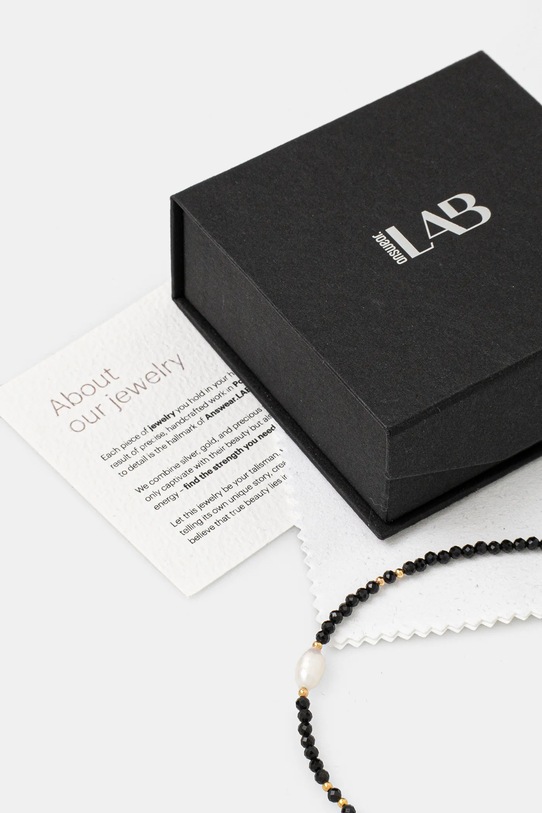 Answear Lab colier cu perle de cultură și turmalină, realizat manual negru WS25.AKD00J