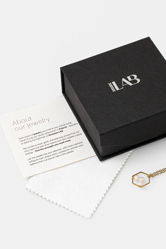 Answear Lab colier cu perle de cultura, lucrat manual aur WS25.AKD00L