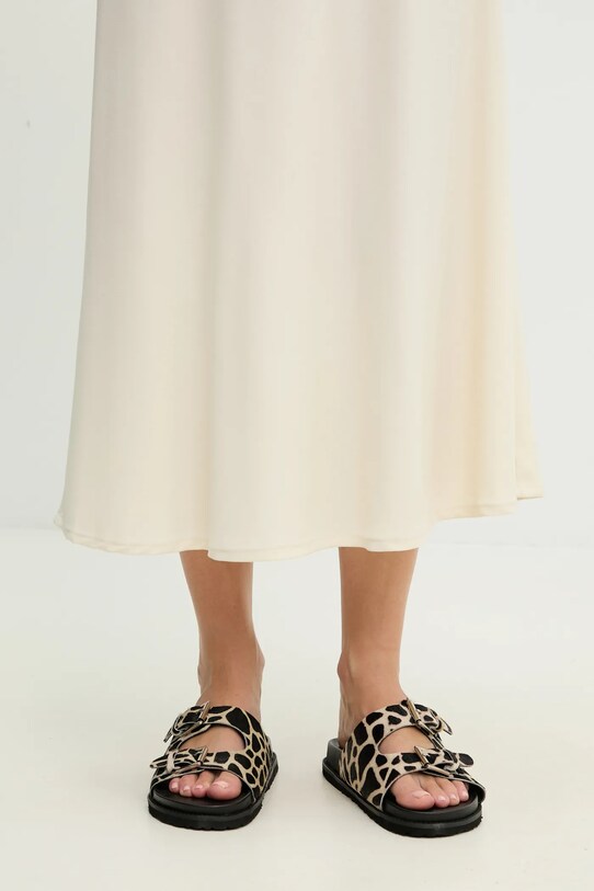 Answear.LAB klapki zamszowe płaski czarny G.14.3