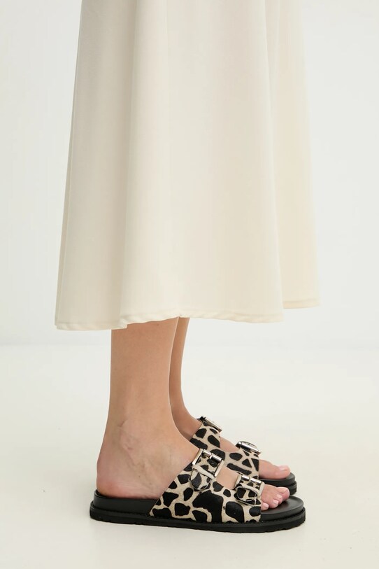 Answear.LAB klapki zamszowe G.14.3