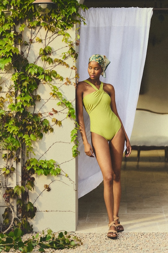 Answear.LAB sandały zamszowe płaski beżowy WS24.OBD01S