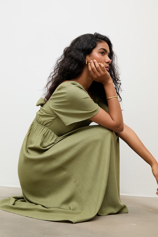 Answear Lab rochie din in 8868.k.flk verde WS25