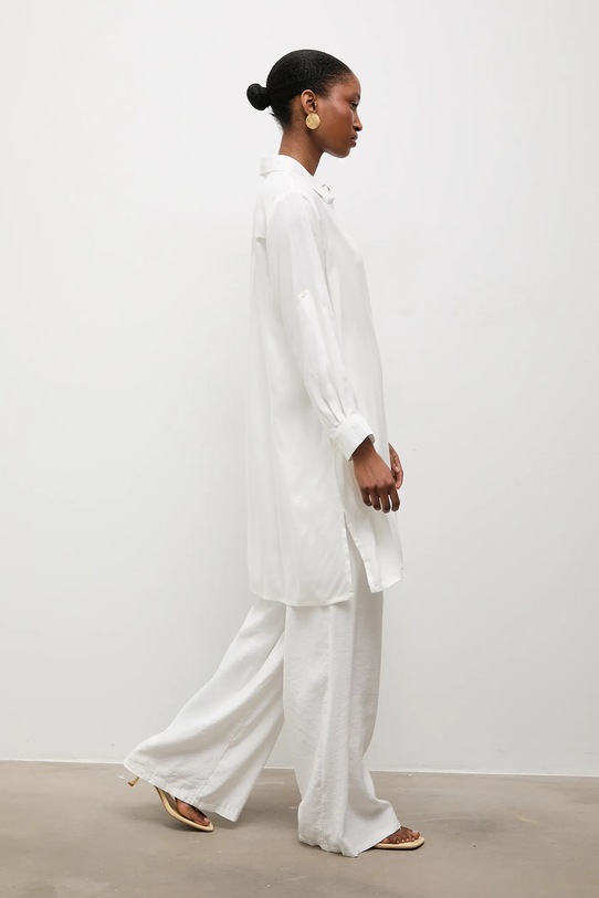 Πουκάμισο Answear.LAB μακρύ λευκό SARA.hak
