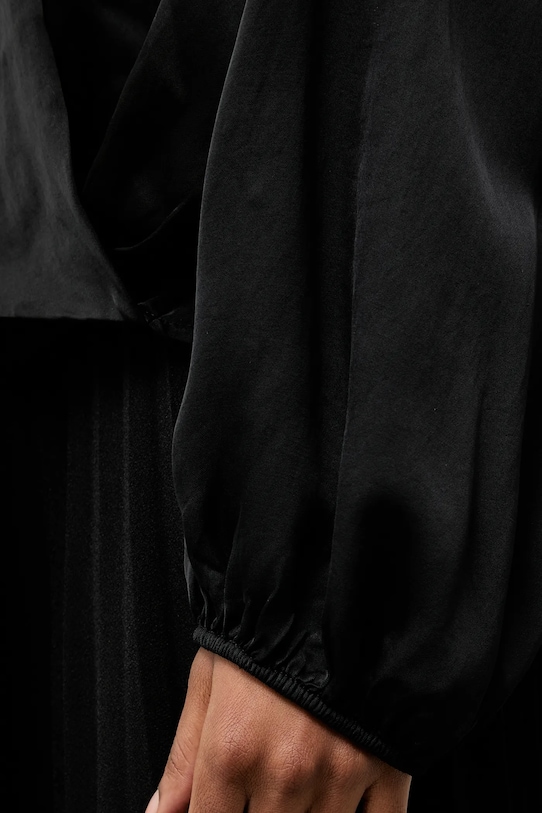 Answear.LAB bluzka 55620 PLEIN.iok czarny