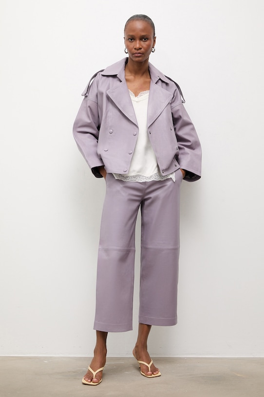 Answear.LAB kurtka damska skórzana CHARLOTTE z kolekcji Unscripted WS26-KUD012 fioletowy WS26