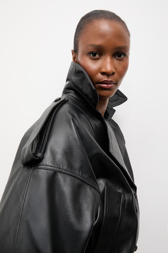 Answear.LAB kurtka damska skórzana CHARLOTTE z kolekcji Unscripted WS26-KUD012 czarny