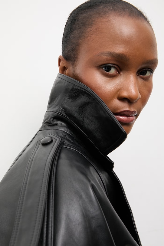 Answear.LAB kurtka damska skórzana CHARLOTTE z kolekcji Unscripted WS26-KUD012