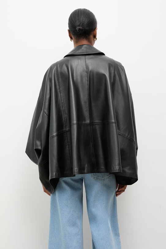 Odzież Answear.LAB kurtka oversize damska skórzana z kolekcji Unscripted WS26-KUD024 czarny