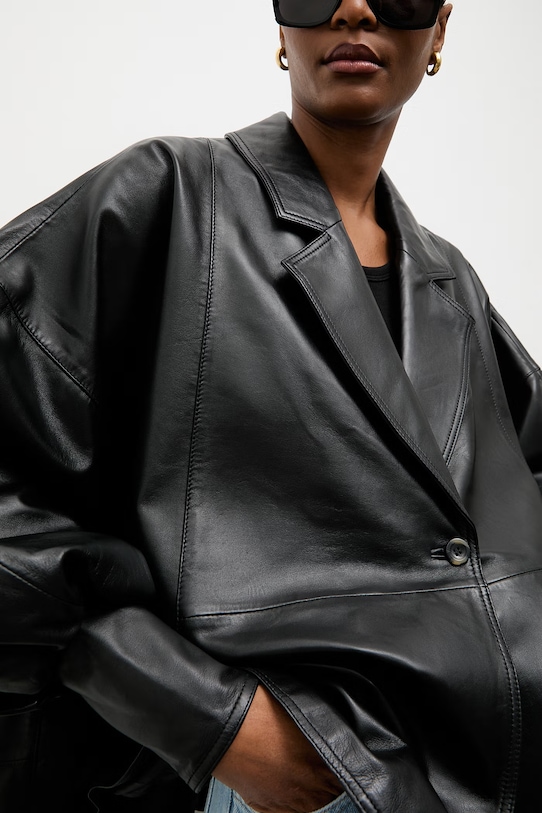 Answear.LAB kurtka oversize damska skórzana z kolekcji Unscripted WS26-KUD024