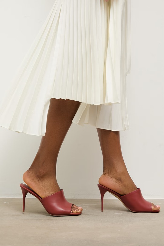 Answear.LAB klapki skórzane z kolekcji Unscripted pozostałe czerwony LT2667-1.cjk