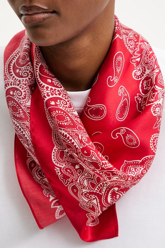 Answear.LAB chusta jedwabna z kolekcji Unscripted 123.flk czerwony