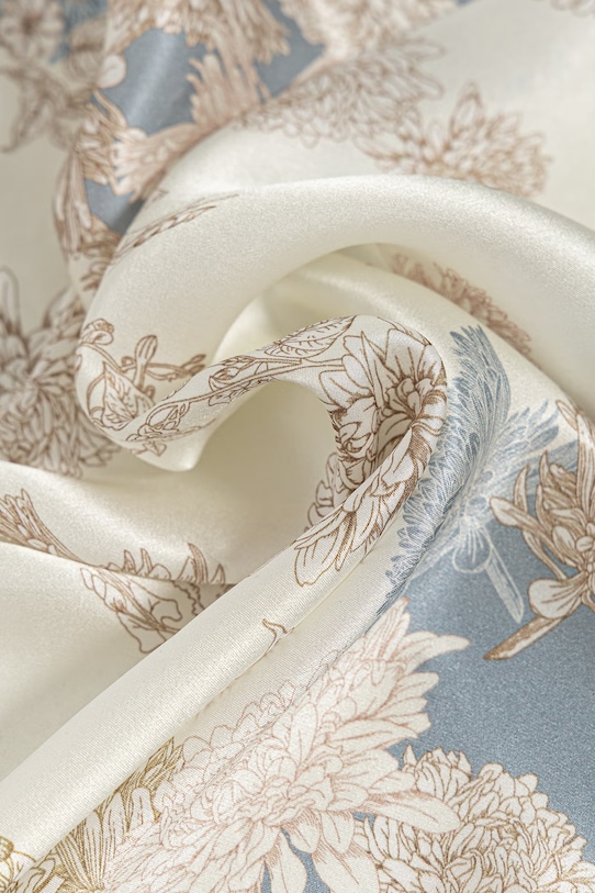 Answear.LAB apaszka jedwabna z kolekcji Unscripted niebieski 125.flk