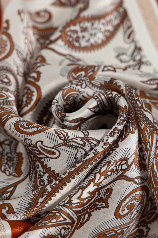 Answear.LAB apaszka jedwabna z kolekcji Unscripted pomarańczowy 132.flk