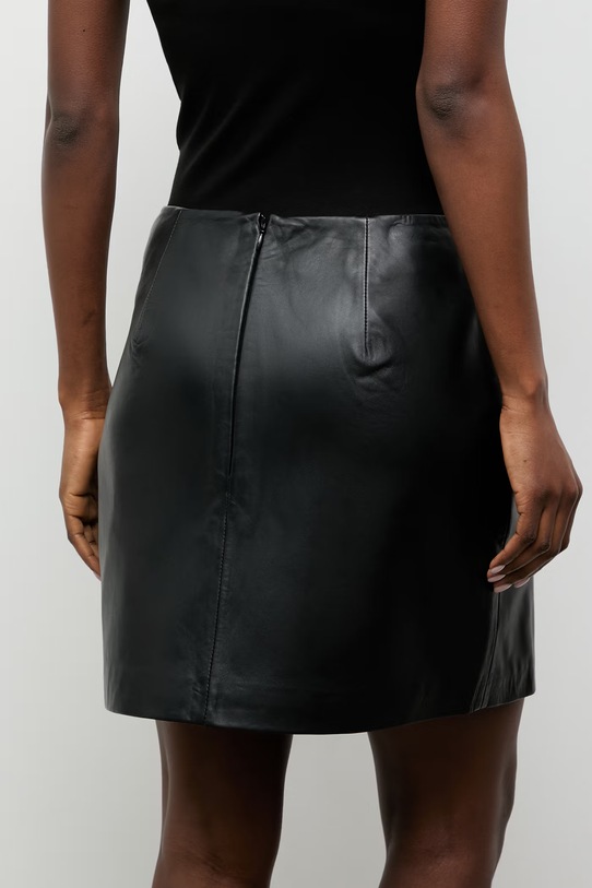 Одежда Answear.LAB юбка из кожи с коллекции Unscripted ANNIE чёрный