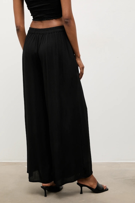 Odzież Answear.LAB spodnie Angelina.hak czarny