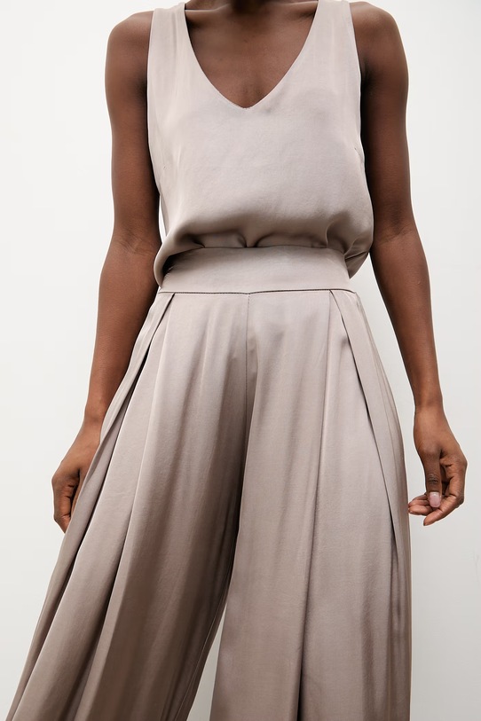 Answear.LAB spodnie damskie z wiskozy beżowy WS26-SPD008