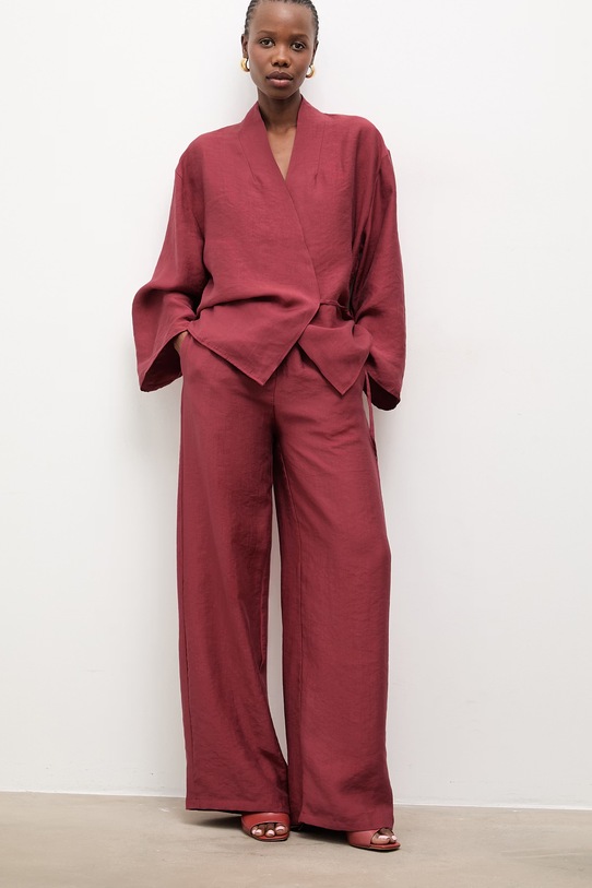 Answear.LAB spodnie damskie z lyocellem tkanina czerwony WS26-SPD036