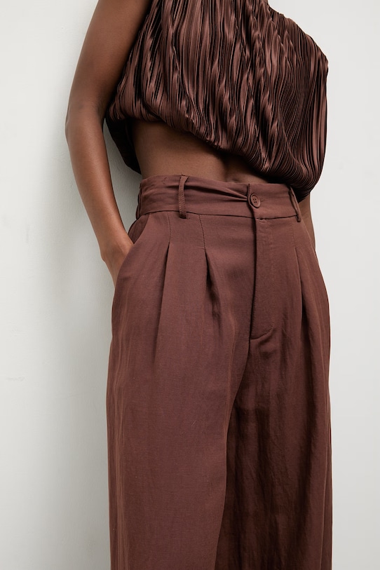 Answear.LAB spodnie damskie z lyocellem WS26-SPD038 brązowy