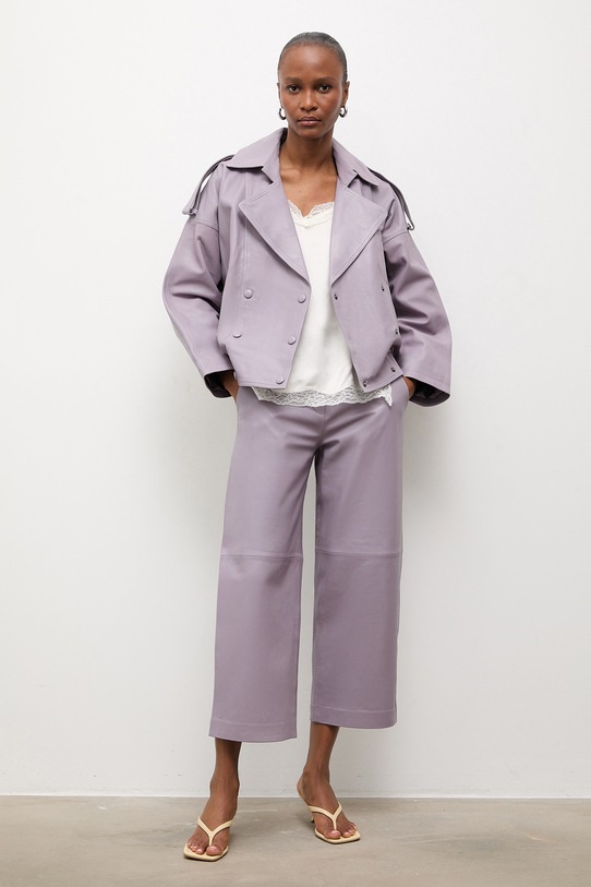 Answear.LAB spodnie damskie skórzane MADELINE z kolekcji Unscripted WS26-SPD042 fioletowy WS26