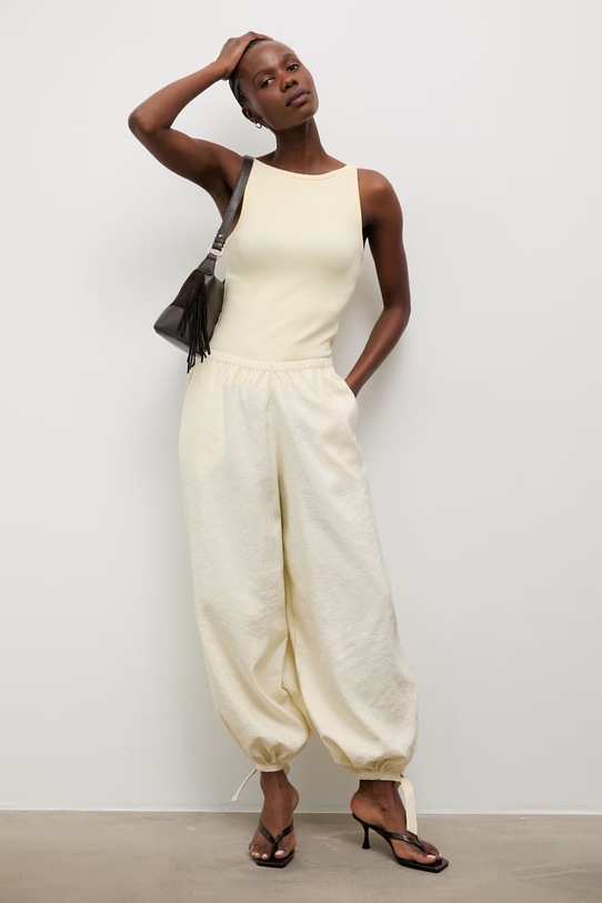 Answear.LAB spodnie damskie 45326.tok beżowy WS26