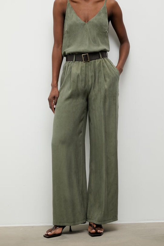 Answear.LAB spodnie damskie z lyocellu zielony 95106.iak