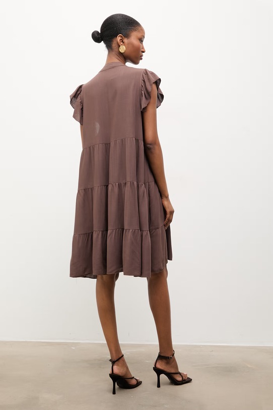 Answear.LAB sukienka z dodatkiem lnu brązowy ZY969.hak